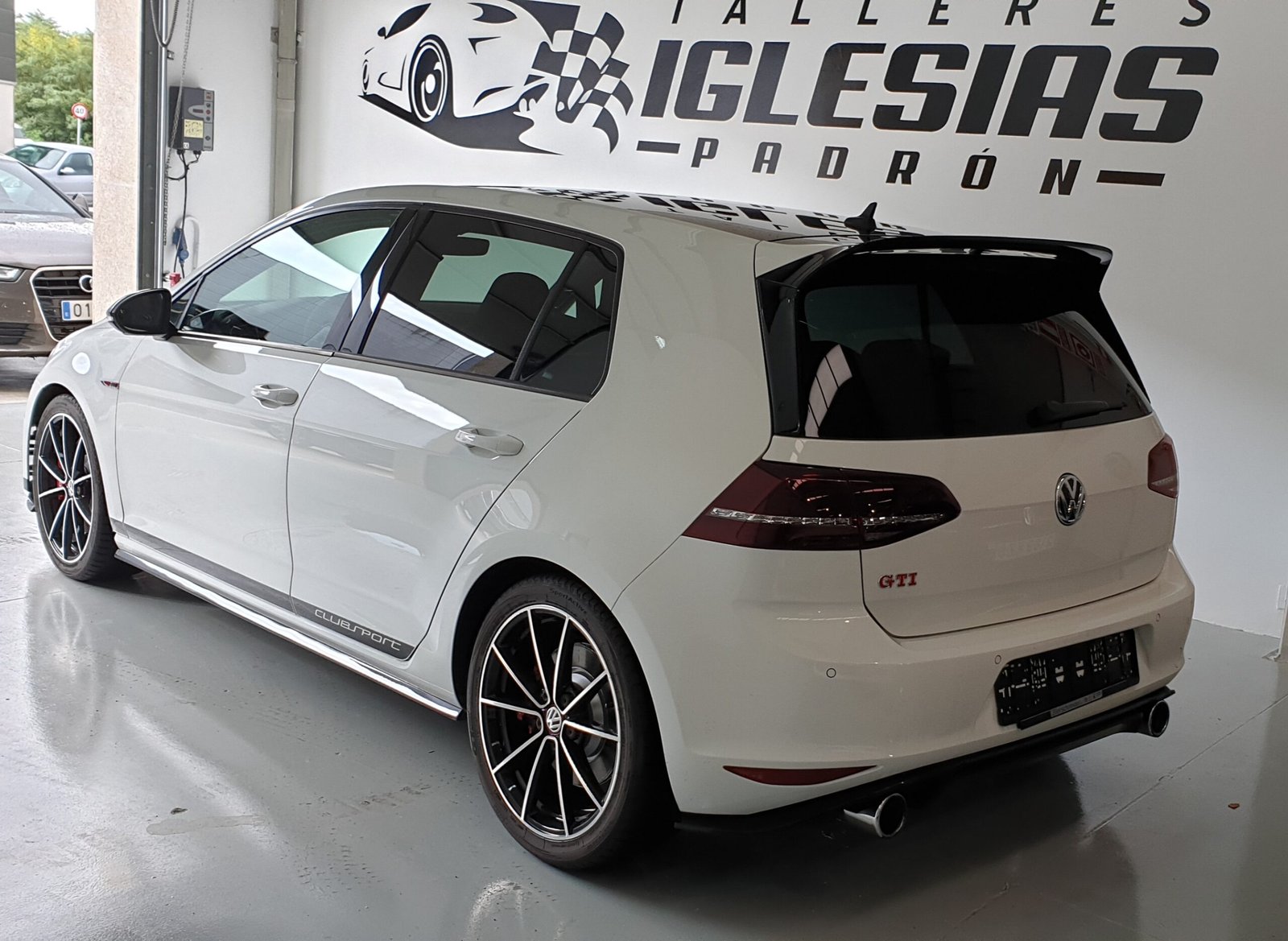 VOLKSWAGEN Golf Clubsport