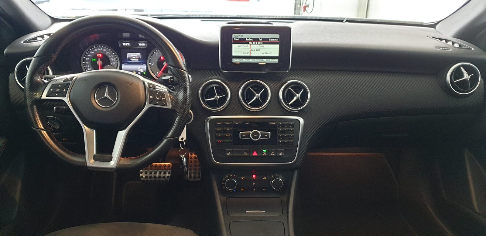 MERCEDES-BENZ Clase A200 AMG