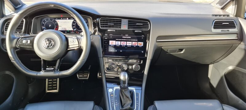 VOLKSWAGEN Golf R 2.0 TFSI quattro S tronic Sportback 5p.