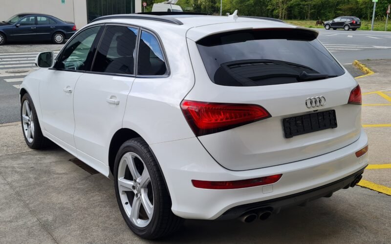 AUDI SQ5 4×4