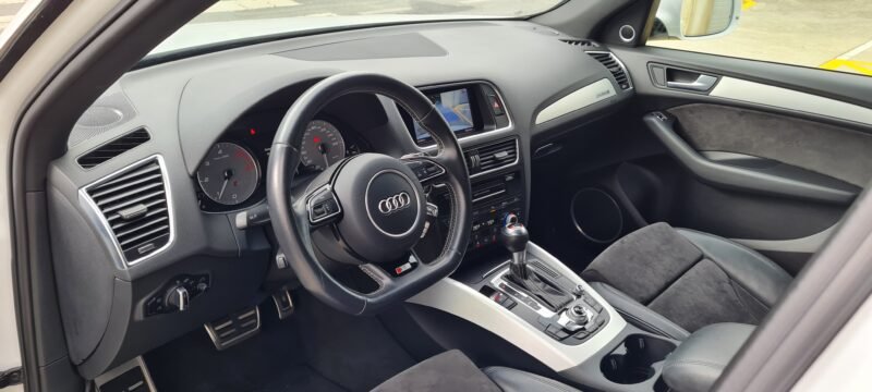 AUDI SQ5 4×4