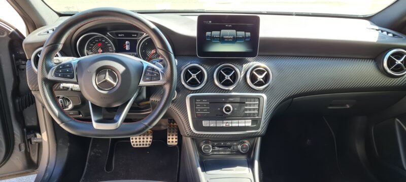 MERCEDES-BENZ Clase A 2018