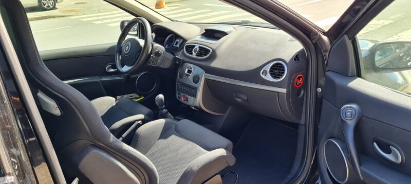 RENAULT Clio Sport F1