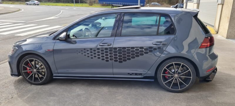 VOLKSWAGEN Golf TCR