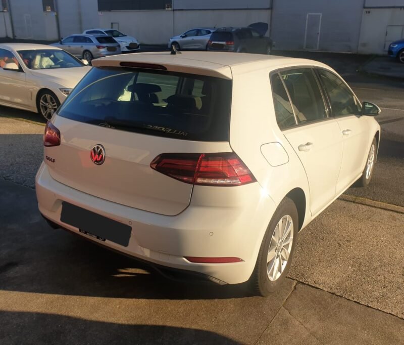VOLKSWAGEN Golf 1.6 TDI