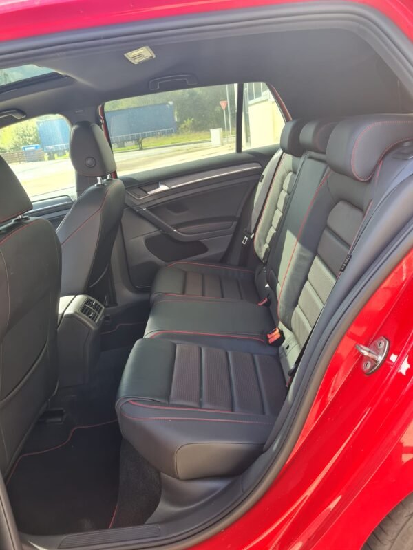 VOLKSWAGEN Golf TCR 2.0 TSI DSG