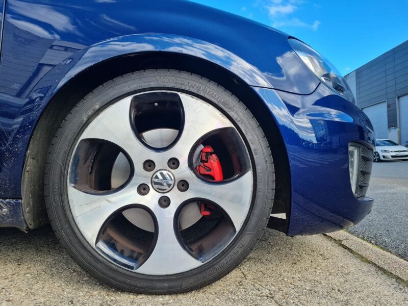 VOLKSWAGEN GOLF GTI 210cv GTI 3p.