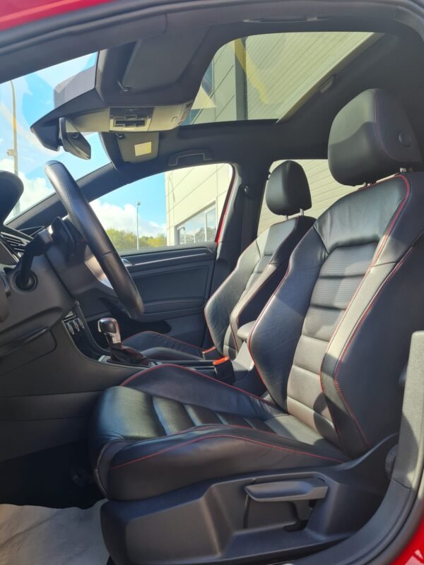 VOLKSWAGEN Golf TCR 2.0 TSI DSG