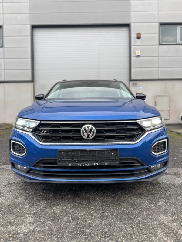 VOLKSWAGEN T-ROC SEDAN