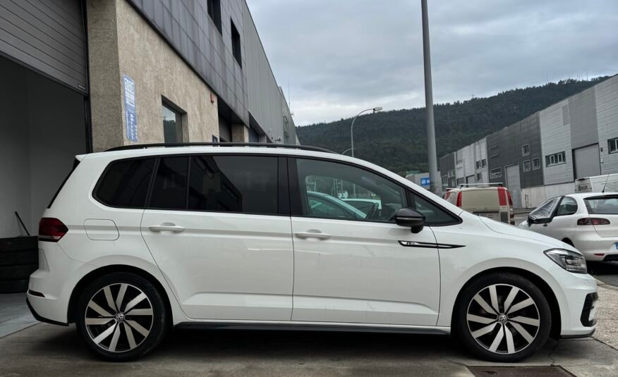 VOLKSWAGEN Touran R-LINE