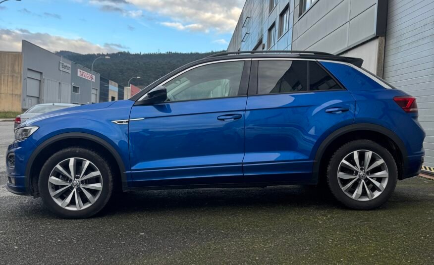 VOLKSWAGEN T-ROC SEDAN