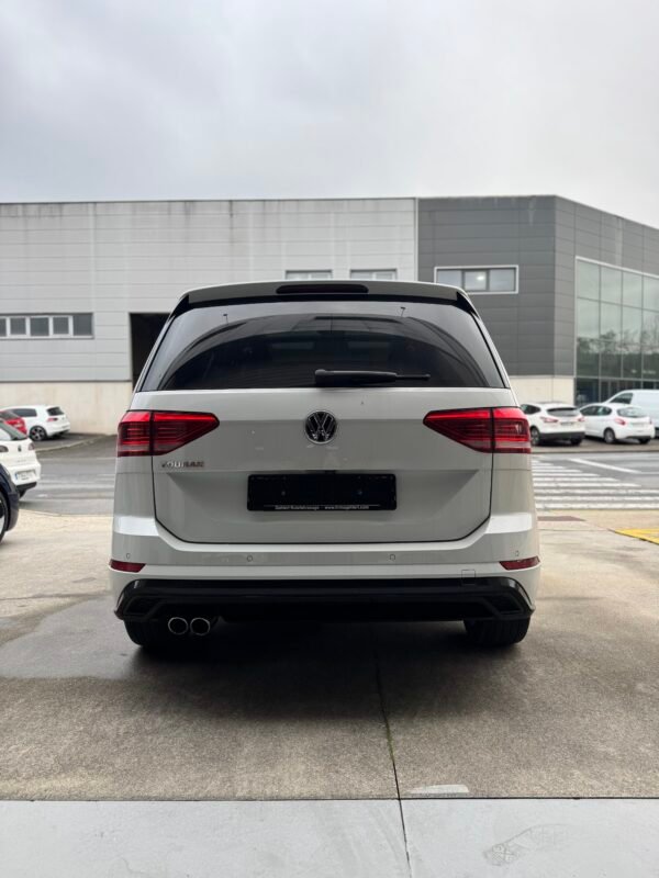 VOLKSWAGEN Touran R line