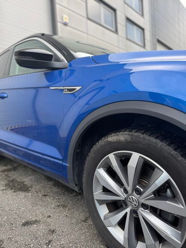 VOLKSWAGEN T-ROC SEDAN